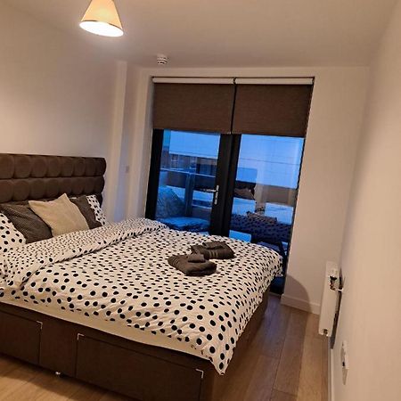 Amazing Apartment Moments Away From The Heart Of Londen Buitenkant foto